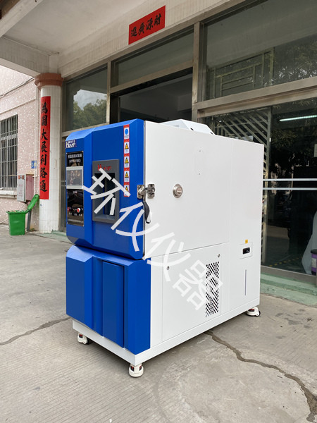 立式小型恒溫恒濕試驗箱